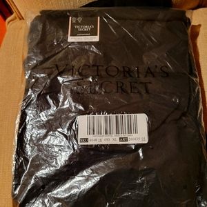 Woman's Victoria's Secret Black Foldover Yoga Pants (NWT) XL ($22.50 ea!!!)